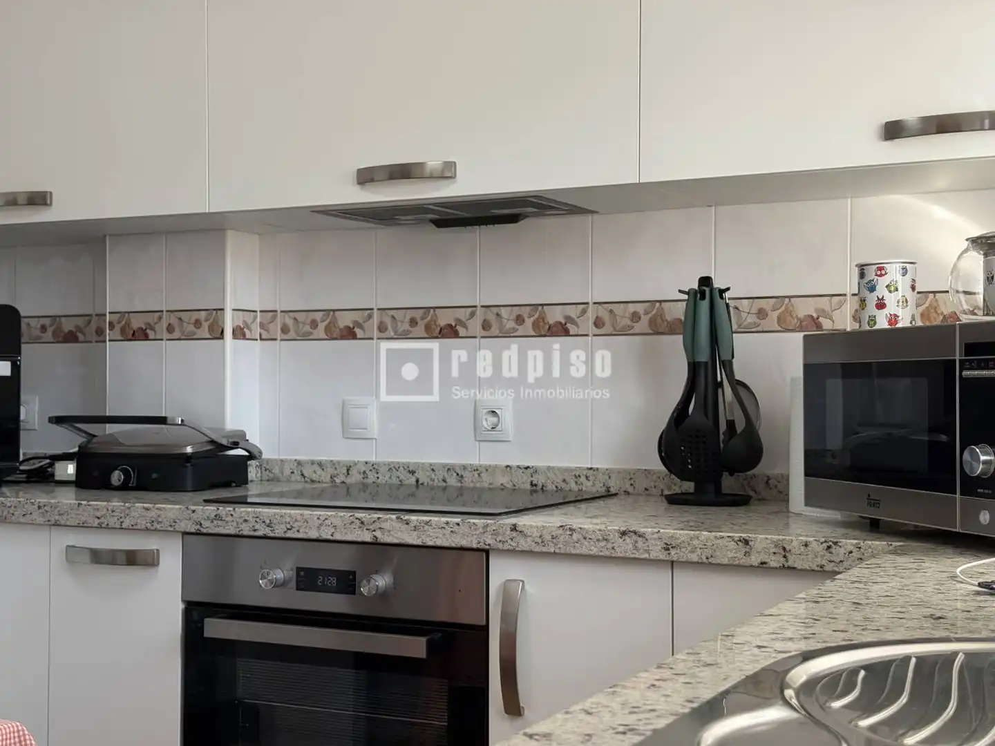 Cuina de Casa o xalet en venda en Cártama amb Aire condicionat, Terrassa i Alarma