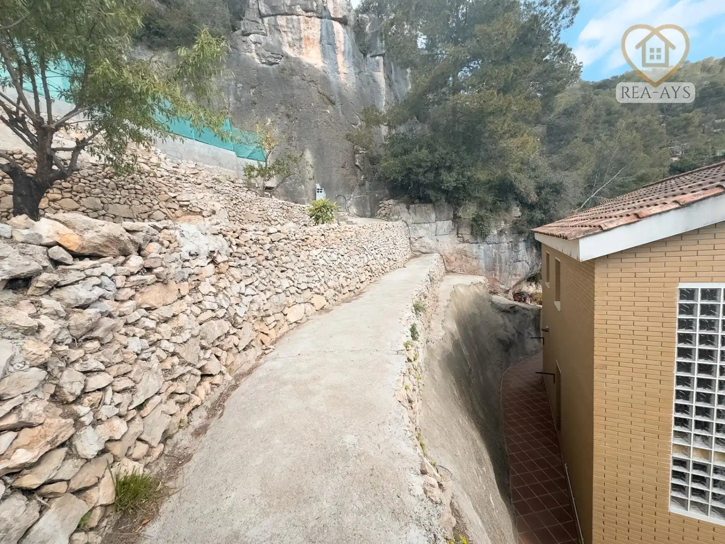 Vista exterior de Casa o chalet en venta en Vallirana con Aire acondicionado, Calefacción y Jardín privado