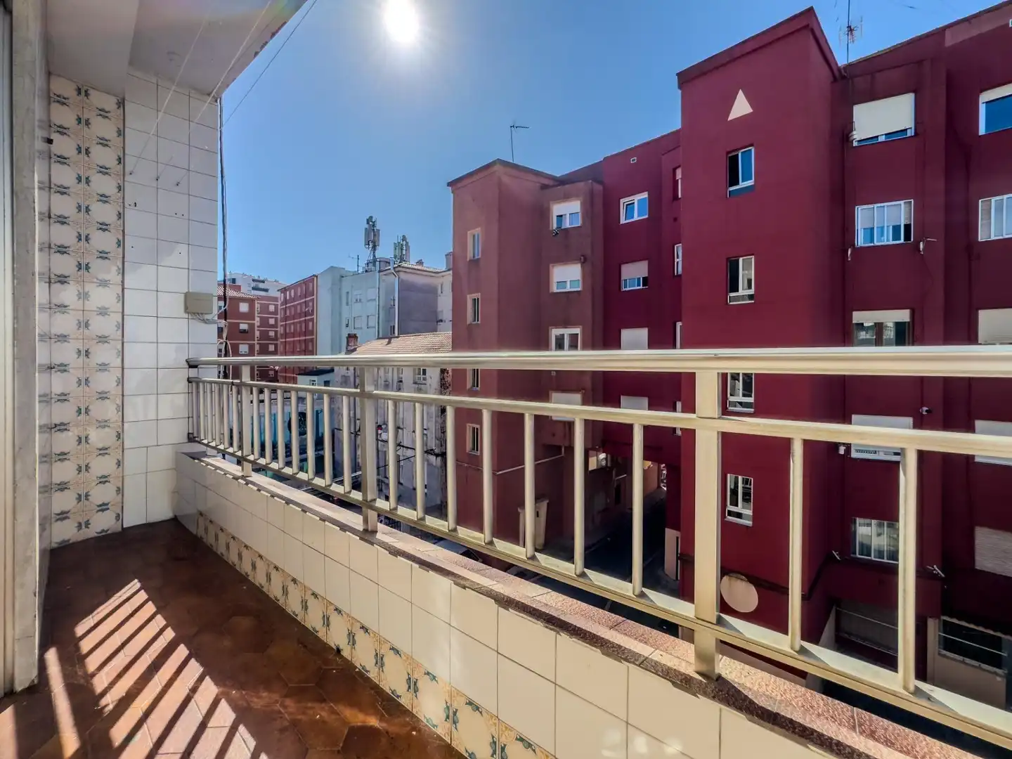 Vista exterior de Pis en venda en Santander amb Terrassa i Balcó