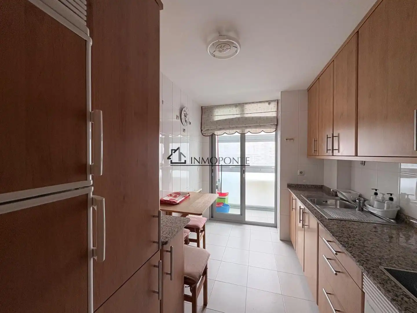Cocina de Piso de alquiler en Pontevedra Capital  con Calefacción, Terraza y Trastero