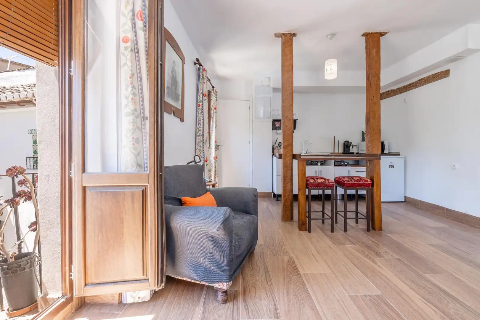 Living room of Houses for sale in Granada  with Air Conditioner, Terrace and Furnished