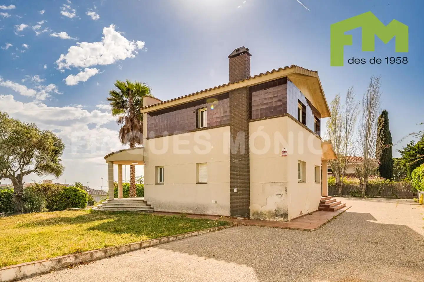 Vista exterior de Casa o chalet en venta en El Masnou con Calefacción, Jardín privado y Terraza