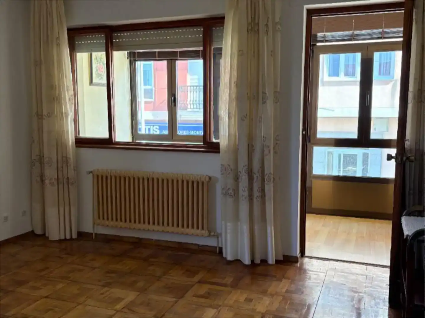 Habitación de Piso en venta en Ribadeo con Jardín privado, Parquet y Trastero