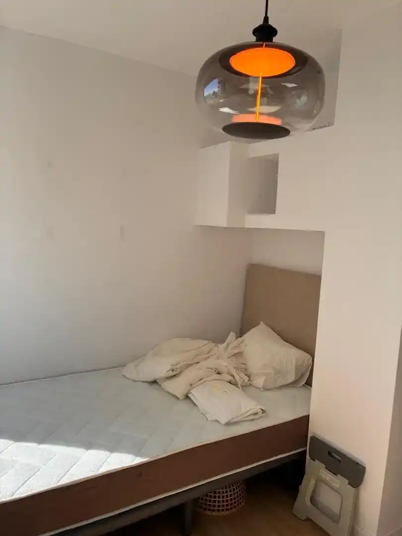 Schlafzimmer von Wohnung zur Miete in Marbella mit Klimaanlage und Balkon