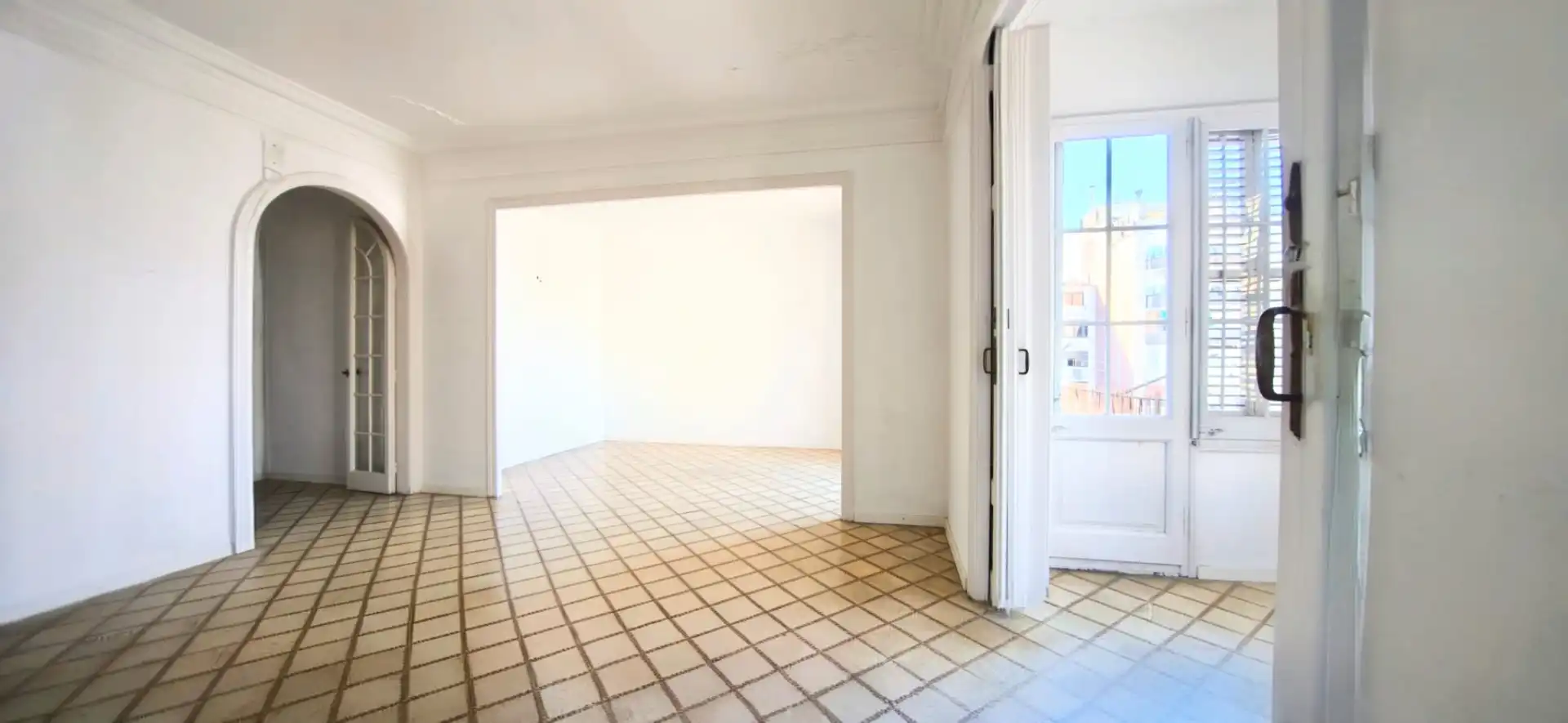 Piso de alquiler en Barcelona con Aire acondicionado, Horno y Balcón