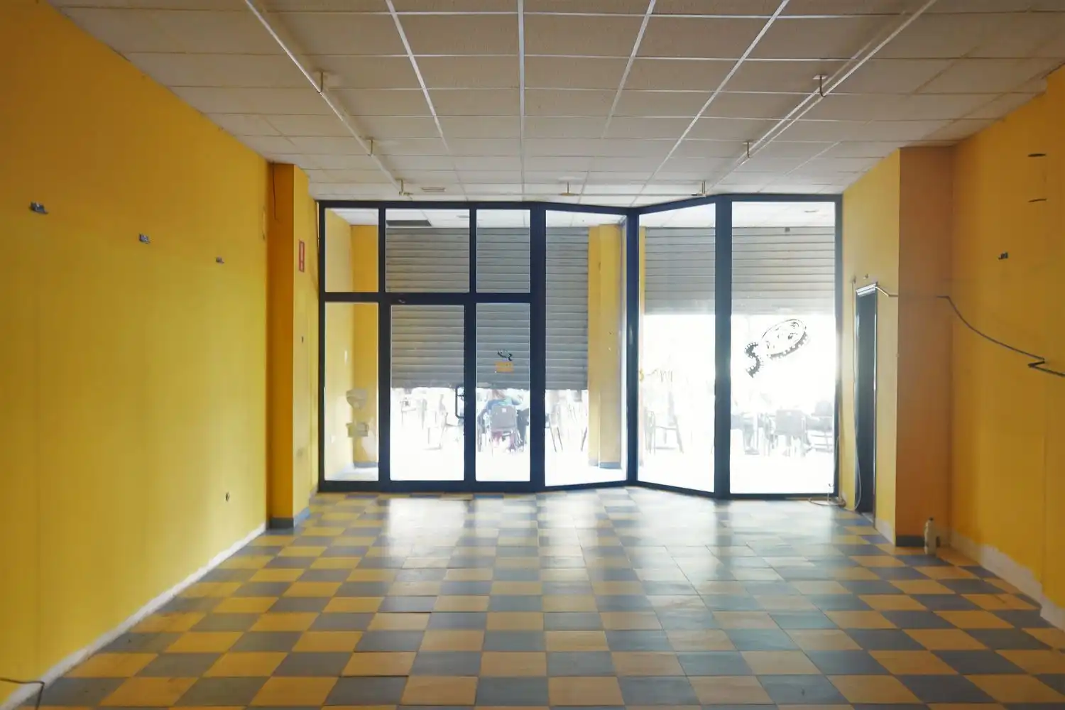 Locale commerciale in affitto a Calle del Veterinario Luis Verdú López 3, imagen 3