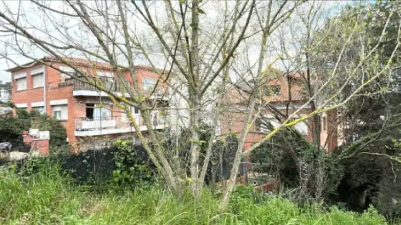 Edificio en venta en Calle Verge Montserat, La Floresta