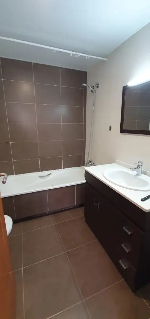 Baño de Piso de alquiler en Barcelona con Aire acondicionado, Calefacción y Parquet