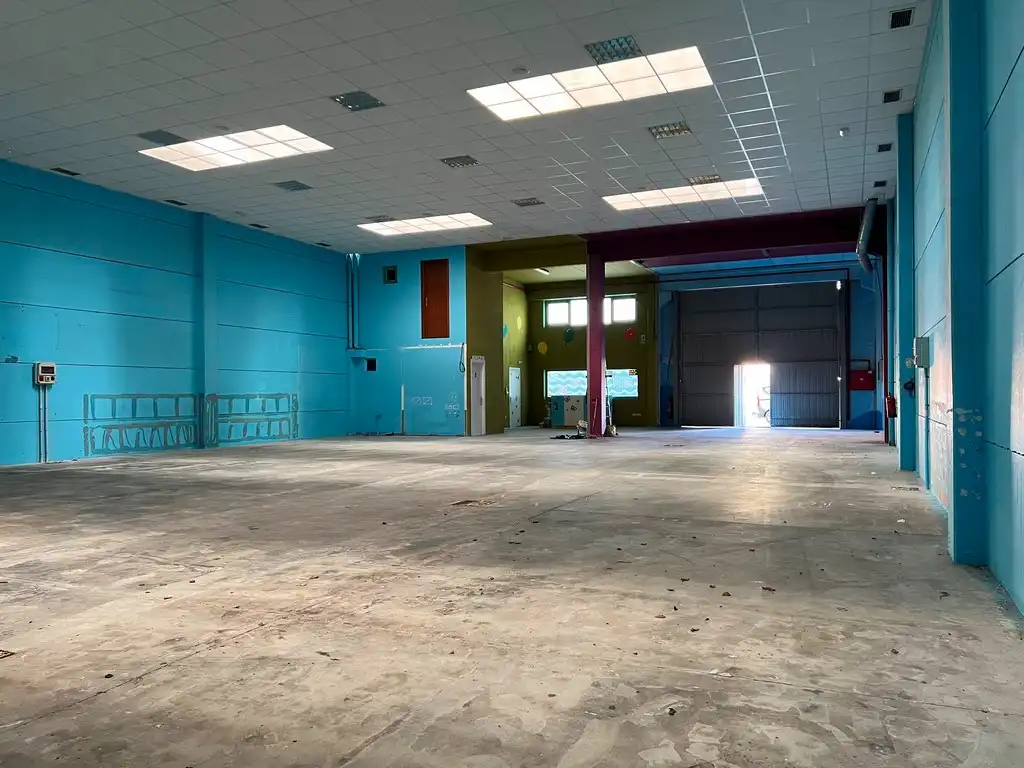 Nau industrial de lloguer en Oroso amb Calefacció