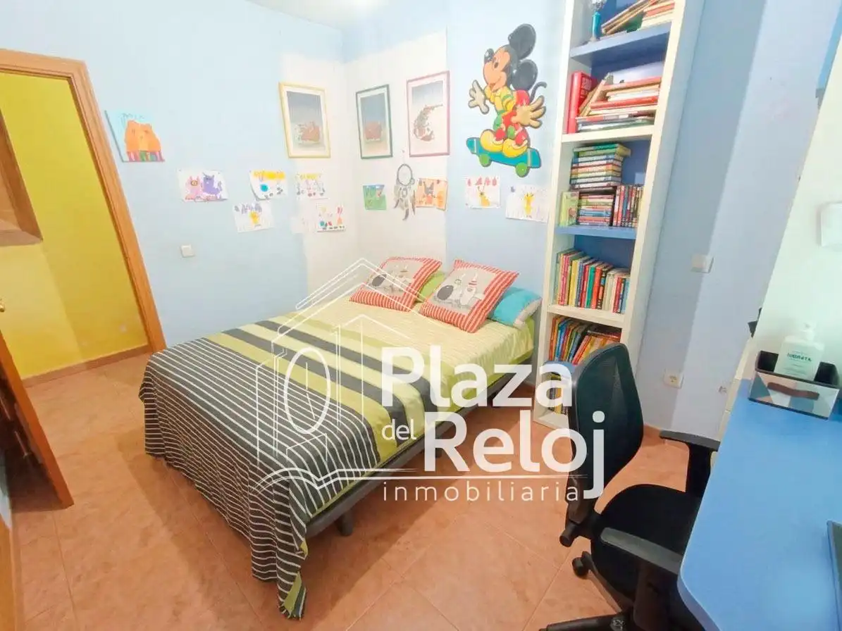 Habitación de Casa o chalet en venta en Cazalegas con Calefacción, Jardín privado y Piscina