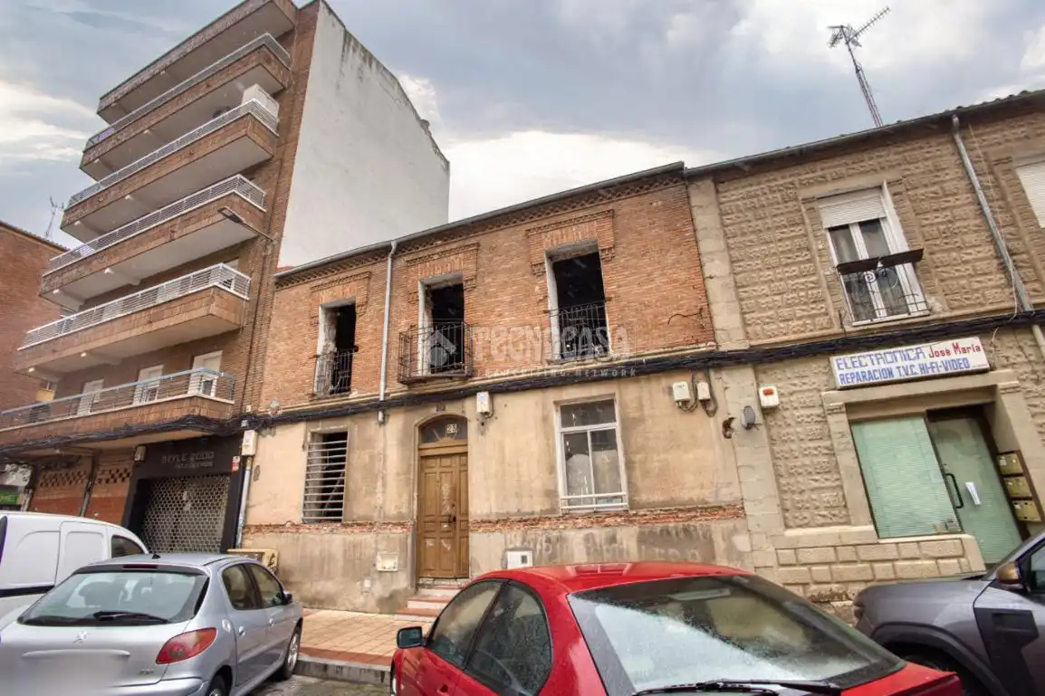 Vista exterior de Edifici en venda en Valladolid