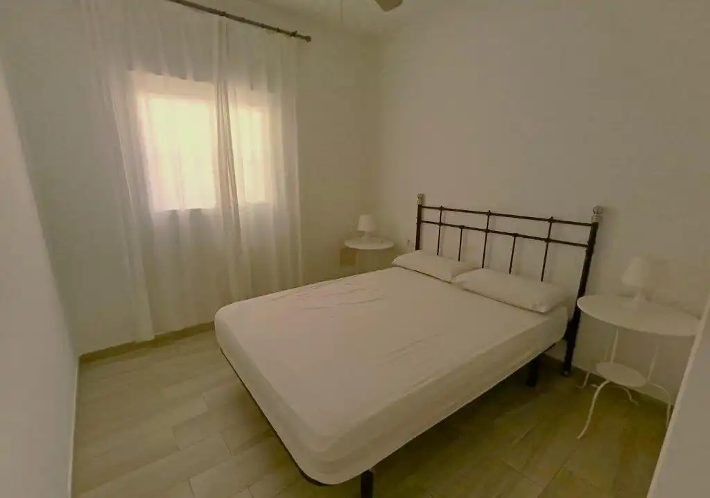 Habitación de Casa o chalet en venta en Barbate con Jardín privado y Amueblado