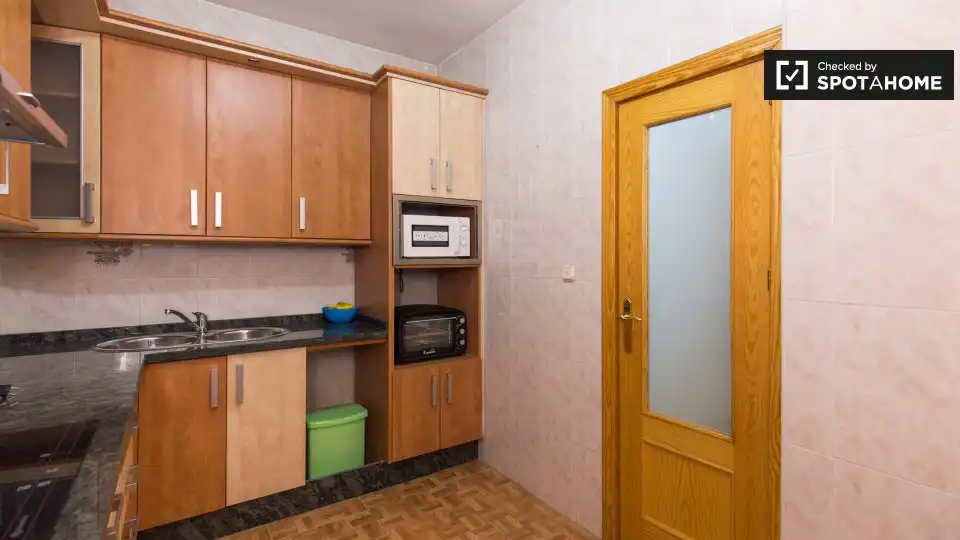 Habitación en Camino de Ronda