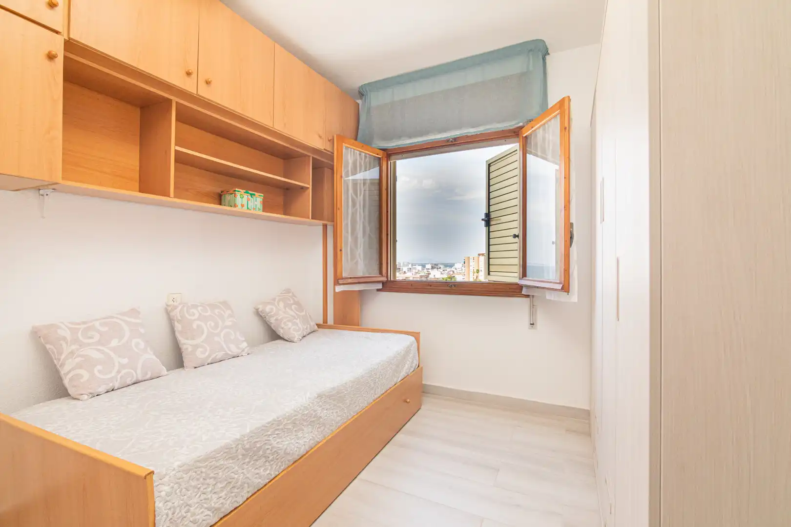 Habitación de Casa adosada en venta en Santa Pola con Aire acondicionado, Terraza y Amueblado