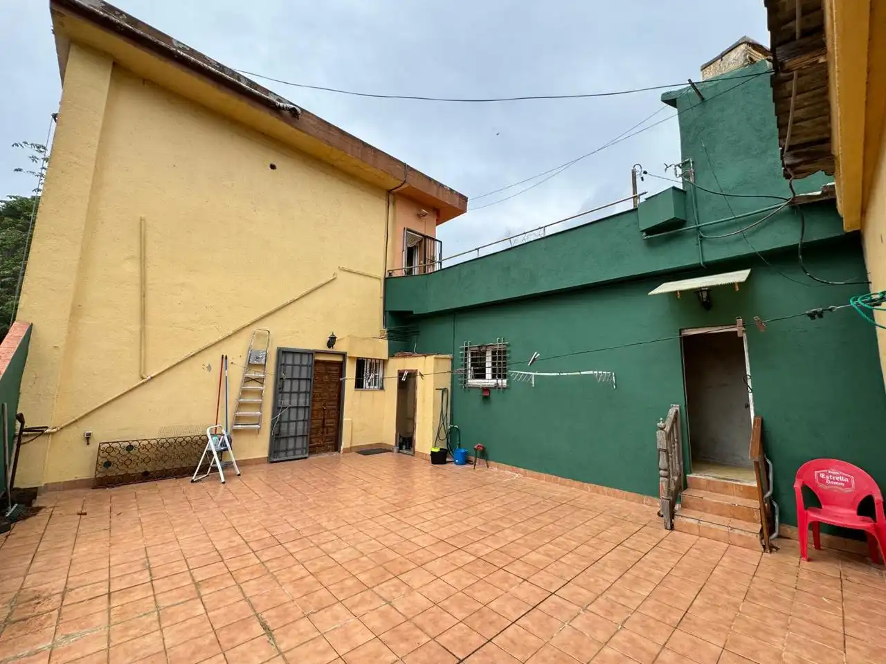 Vista exterior de Finca rústica en venta en Sant Fost de Campsentelles con Calefacción, Jardín privado y Parquet