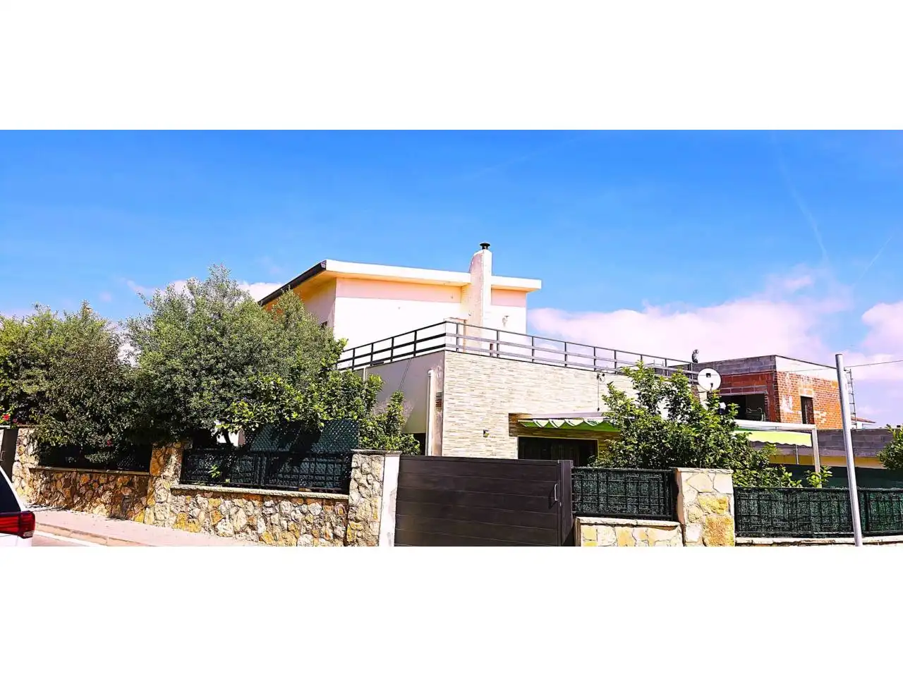 Vista exterior de Casa o xalet en venda en Torredembarra amb Aire condicionat, Calefacció i Jardí privat
