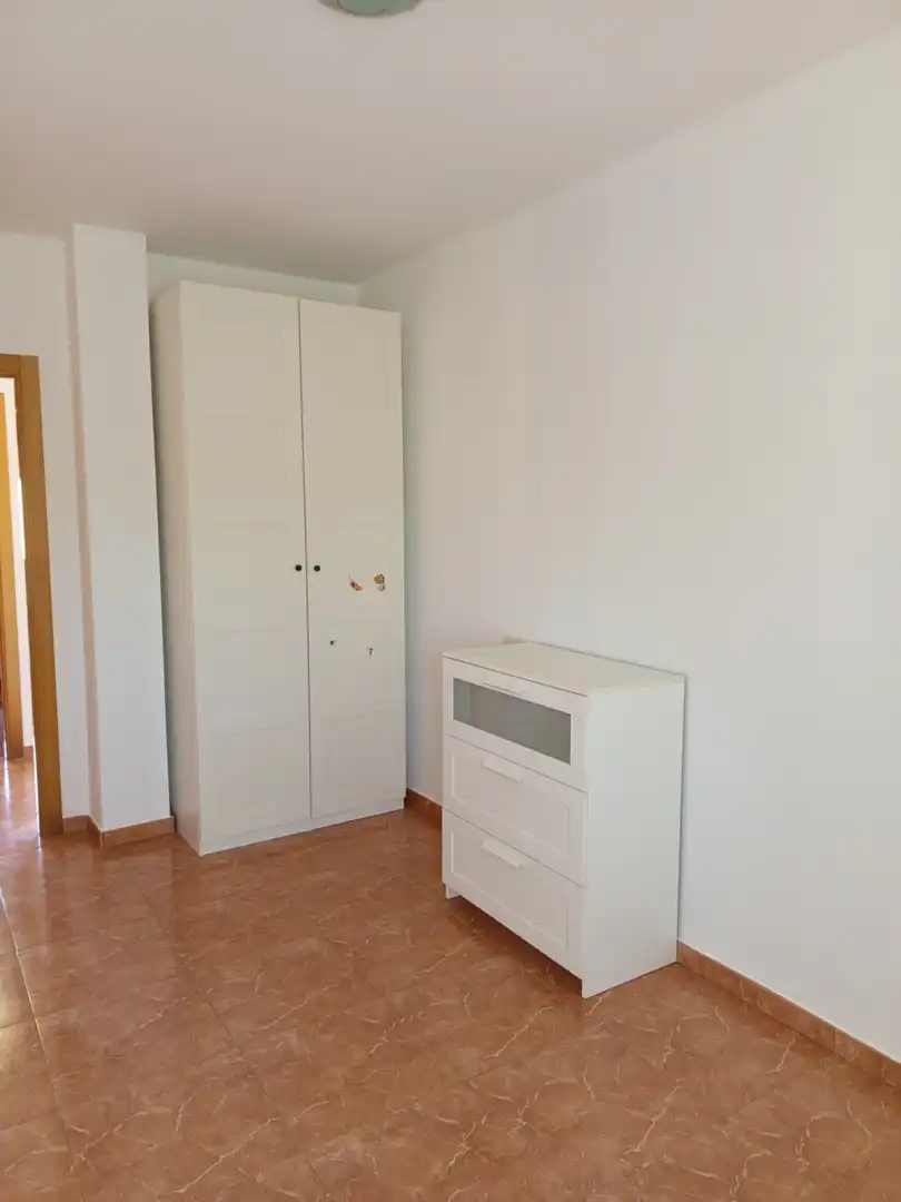 Dormitori de Casa o xalet en venda en Grijota amb Calefacció i Jardí privat