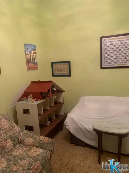 Dormitori de Casa o xalet en venda en Linares amb Terrassa i Balcó