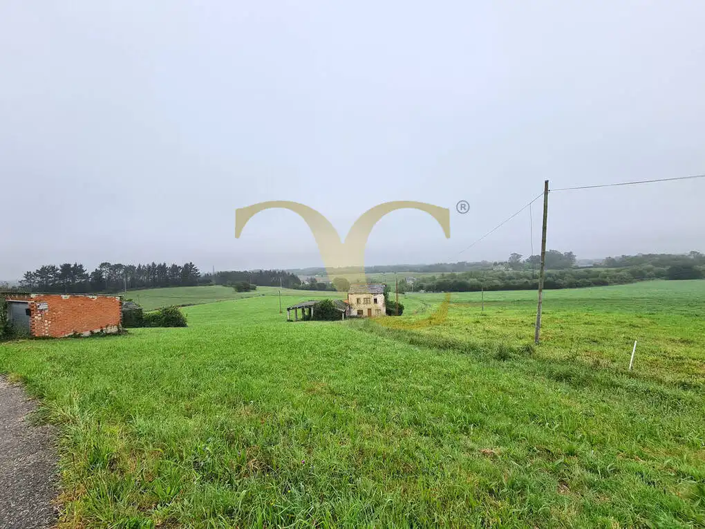 Casa o chalet en venta en El Franco  con Calefacción