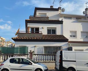 Vista exterior de Casa o xalet en venda en Pineda de Mar amb Terrassa