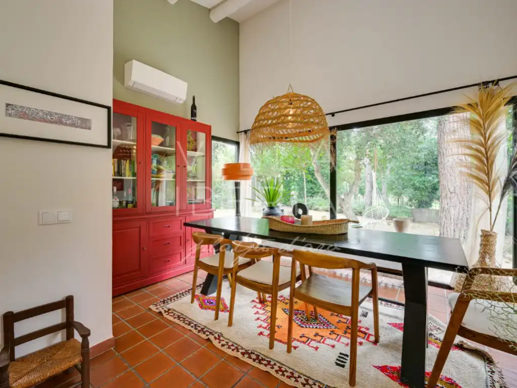 Esszimmer von Haus oder Chalet zum Verkauf in Santa Cristina d'Aro mit Klimaanlage, Heizung und Privatgarten