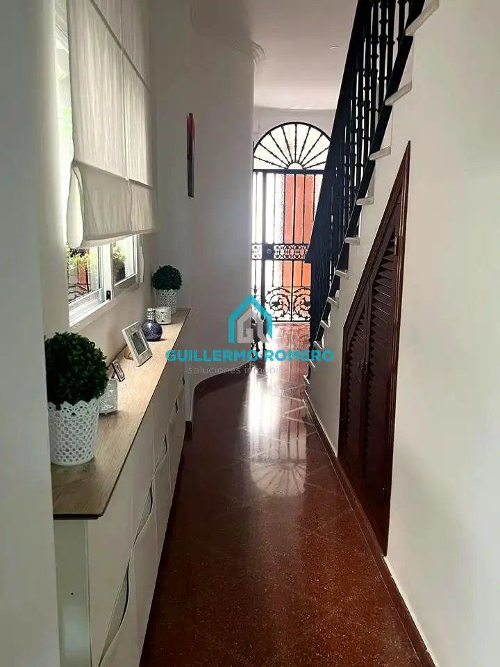 Houses for sale in La Puebla del Río  with Air Conditioner