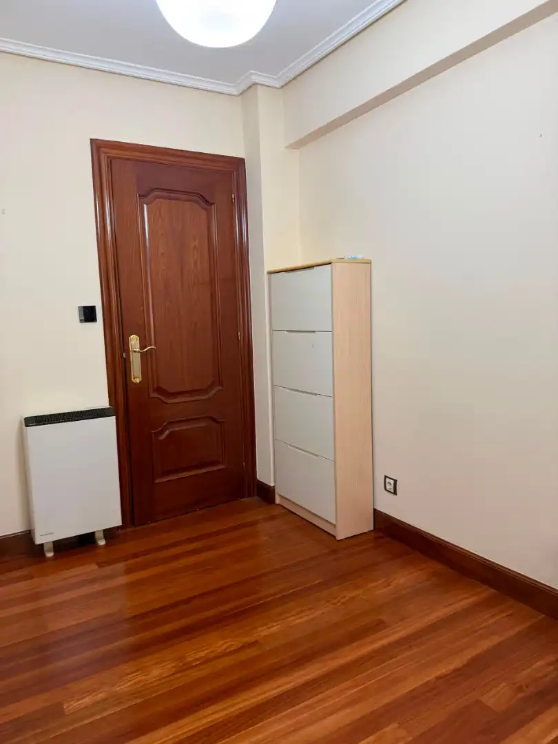 Habitación de Piso en venta en Barakaldo  con Calefacción, Parquet y Amueblado