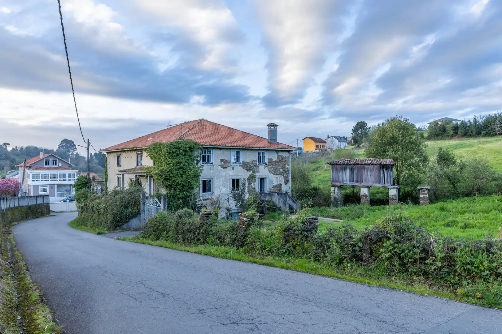Country homes for sale in Pontedeume