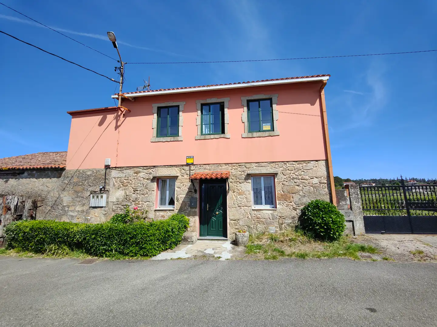 Exterior view of Houses for sale in Rianxo  with Heating, Private garden and Storage room