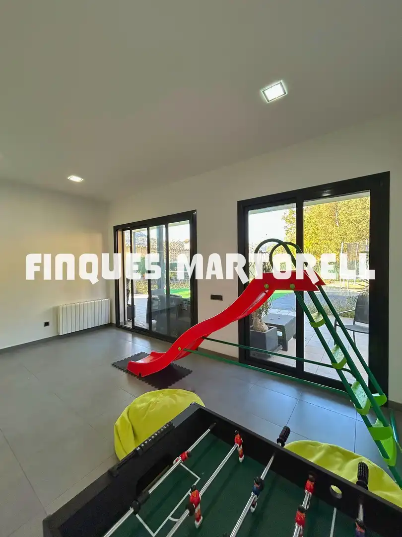 Exterior view of Houses for sale in Santa Coloma de Farners  with Air Conditioner, Heating and Private garden