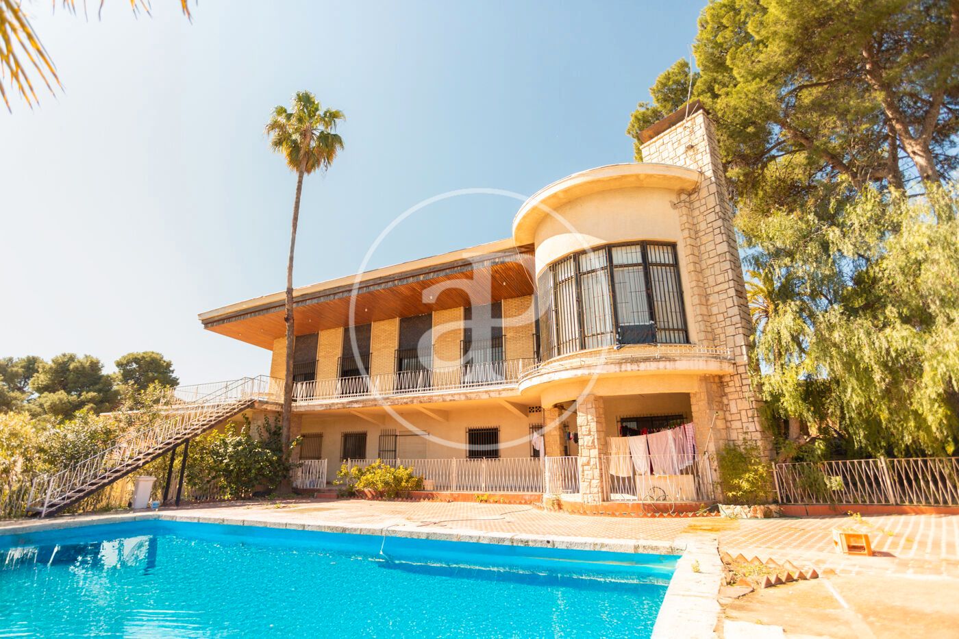 Vista exterior de Casa o xalet en venda en Torrent amb Aire condicionat, Calefacció i Jardí privat