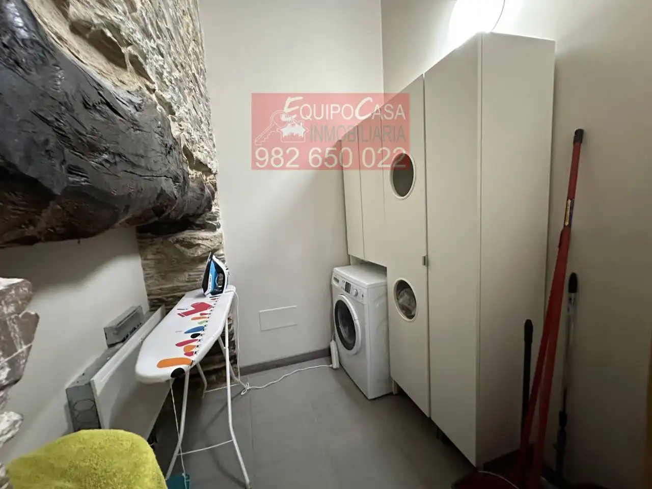 Cuina de Casa o xalet en venda en Castro de Rei amb Calefacció, Jardí privat i Parquet