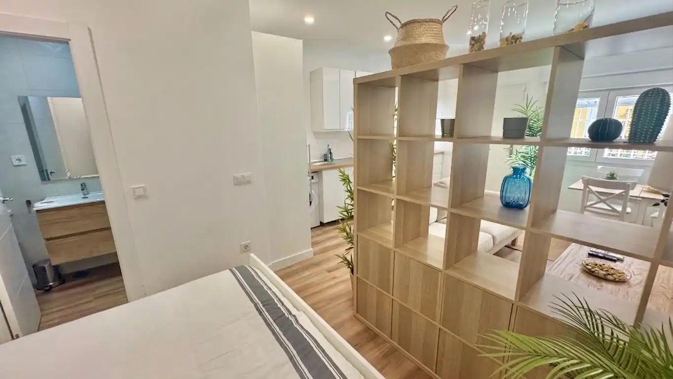 Habitación de Estudio en venta en Torremolinos con Aire acondicionado y Calefacción