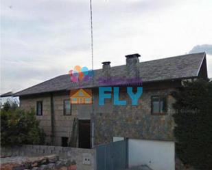 Exterior view of House or chalet for sale in Nigrán  with Heating, Private garden and Terrace