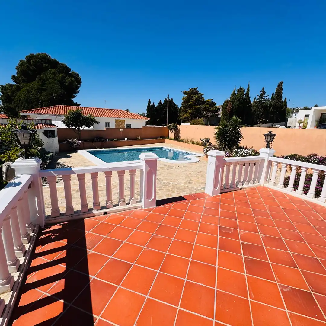 Piscina de Casa o xalet en venda en Vinaròs amb Aire condicionat, Calefacció i Jardí privat