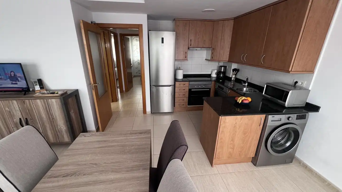 Küche von Wohnung zum Verkauf in Torreblanca mit Klimaanlage, Terrasse und Möbliert