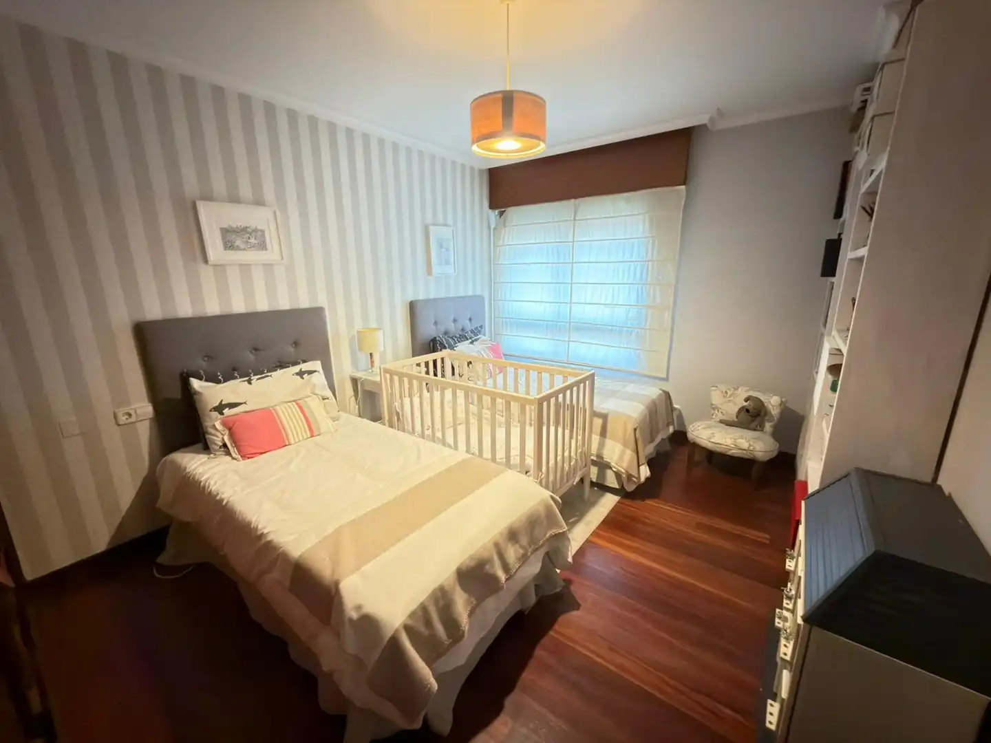 Habitación de Piso en venta en Pontevedra Capital  con Calefacción, Parquet y Trastero