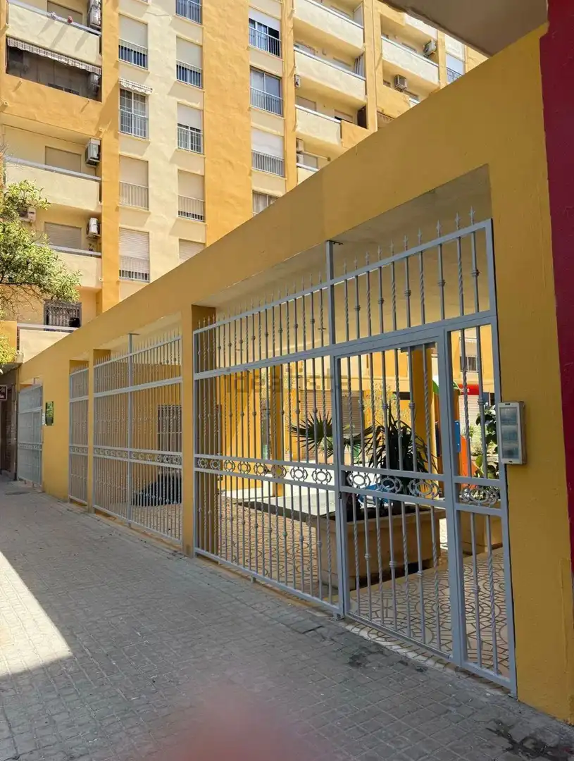 Exterior view of Flat for sale in Valencia  with Furnished and Balcony