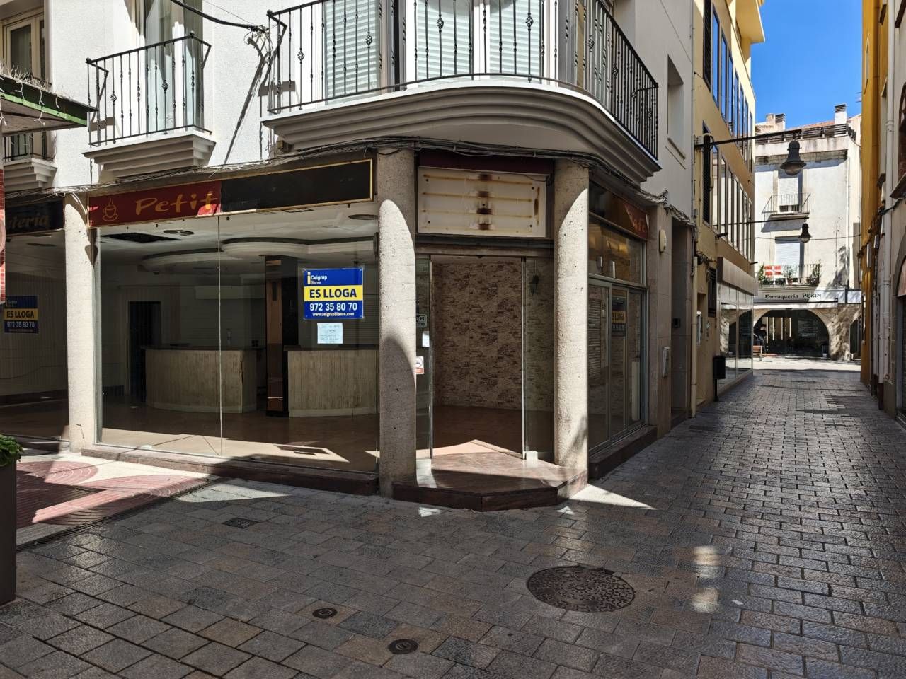 Vista exterior de Local de lloguer en Blanes