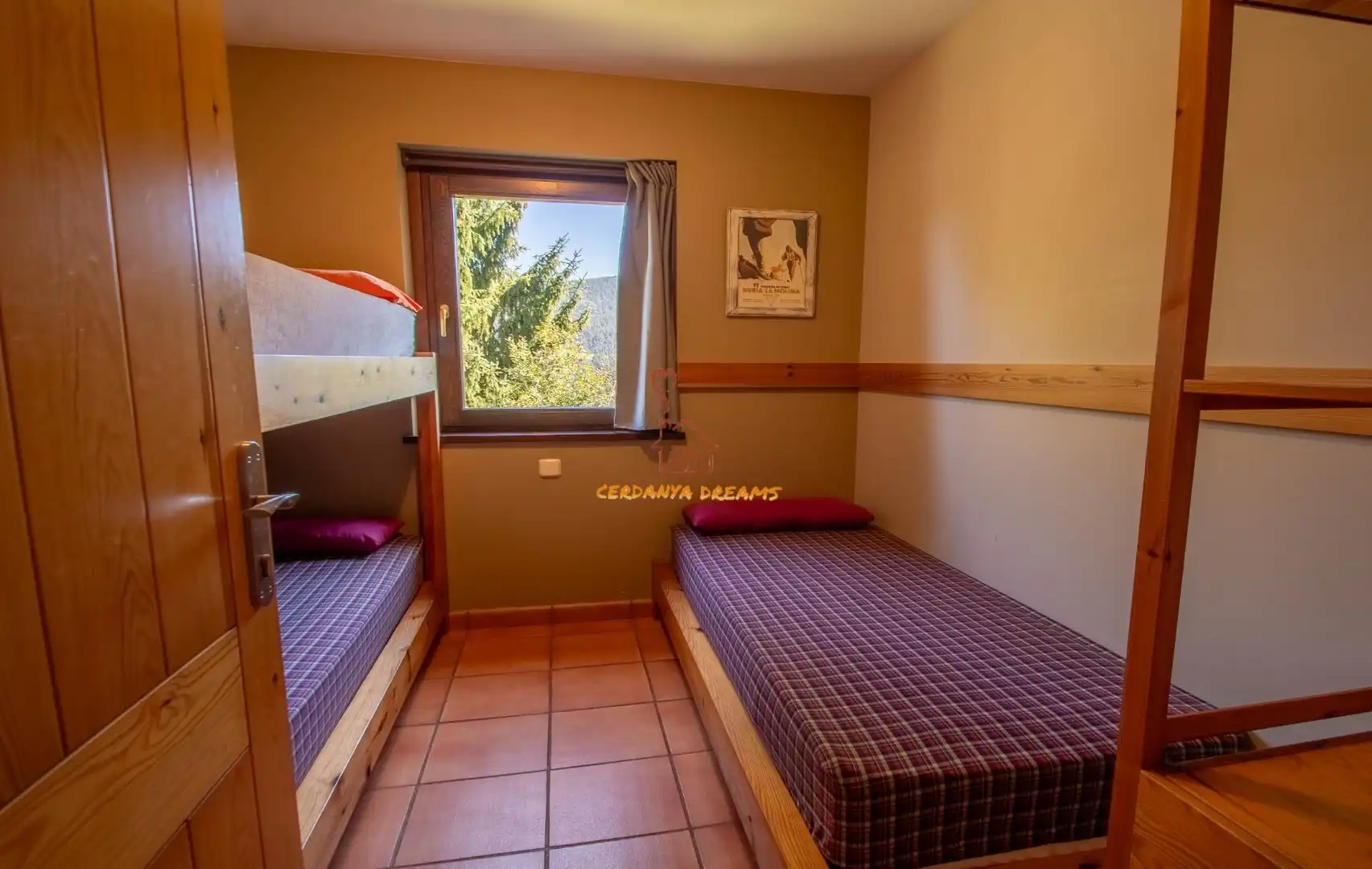 Habitación de Edificio en venta en Alp
