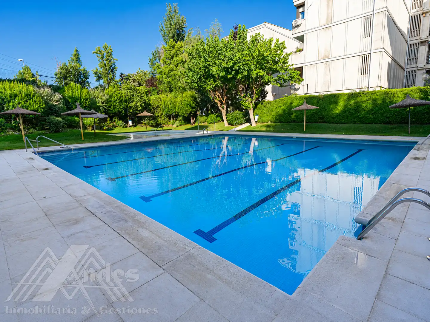 Swimming pool of Flat for sale in Majadahonda  with Air Conditioner, Heating and Storage room