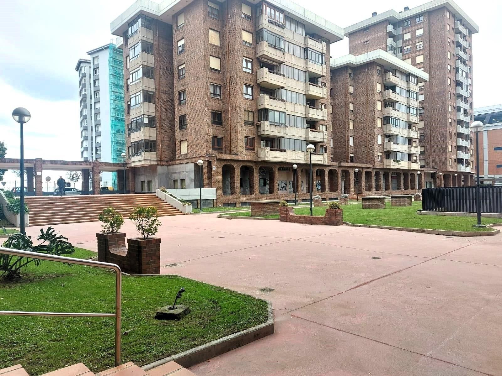 Vista exterior de Pis en venda en Santander amb Calefacció, Parquet i Terrassa