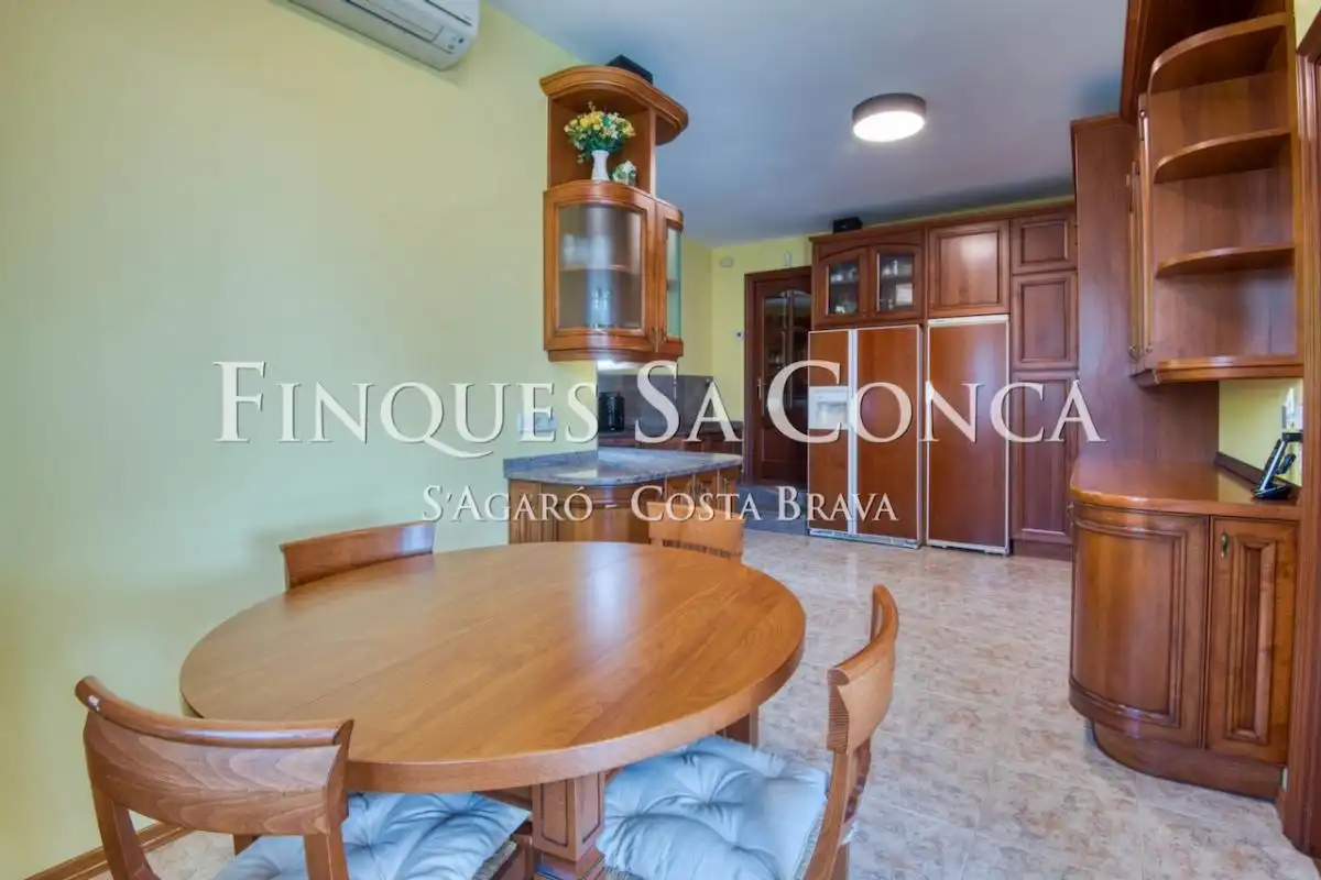 Cocina de Casa o chalet en venta en Castell d'Aro, Platja d'Aro i s'Agaró con Aire acondicionado, Calefacción y Piscina