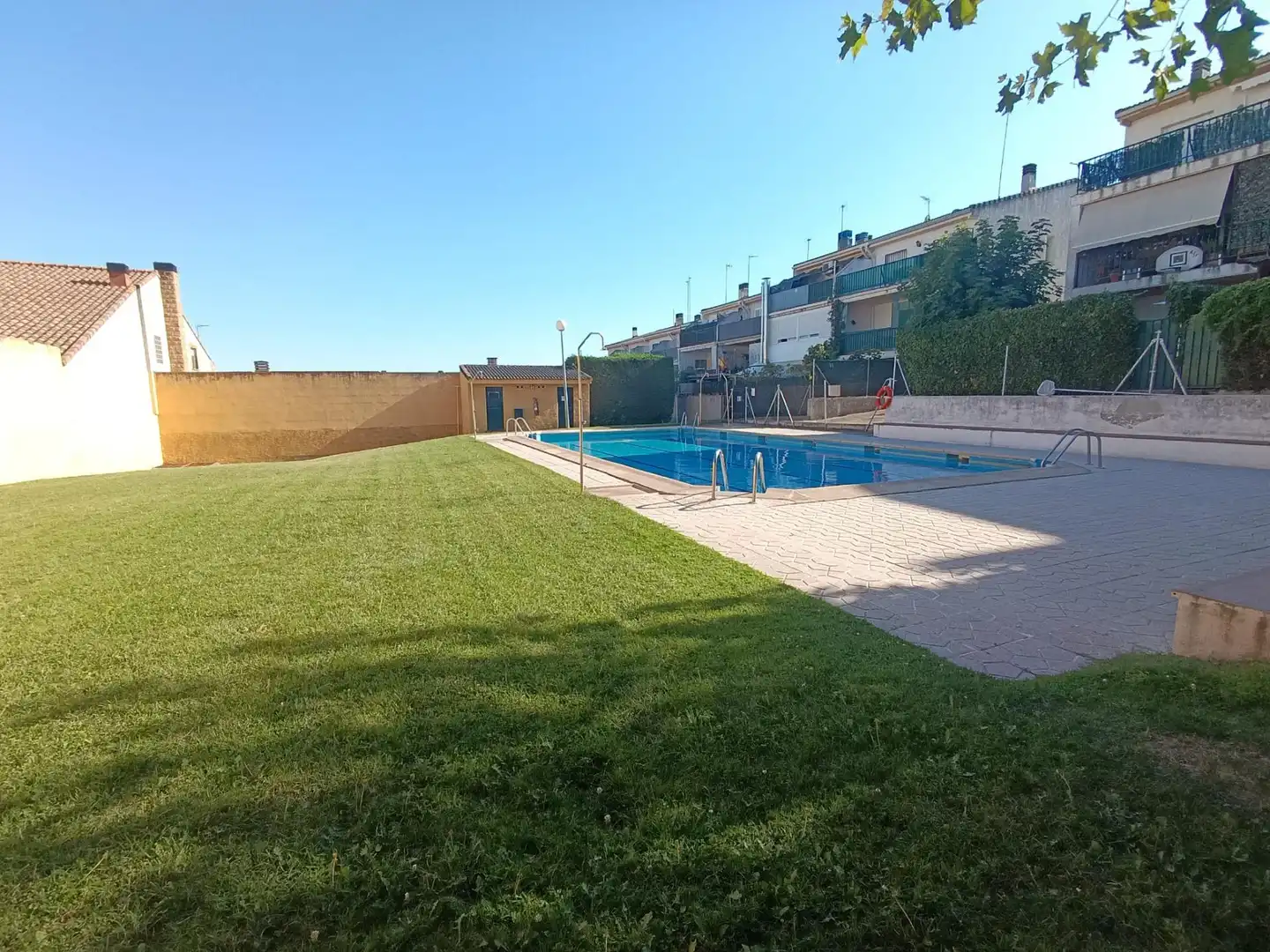 Piscina de Casa adosada en venta en El Molar (Madrid) con Calefacción, Jardín privado y Terraza