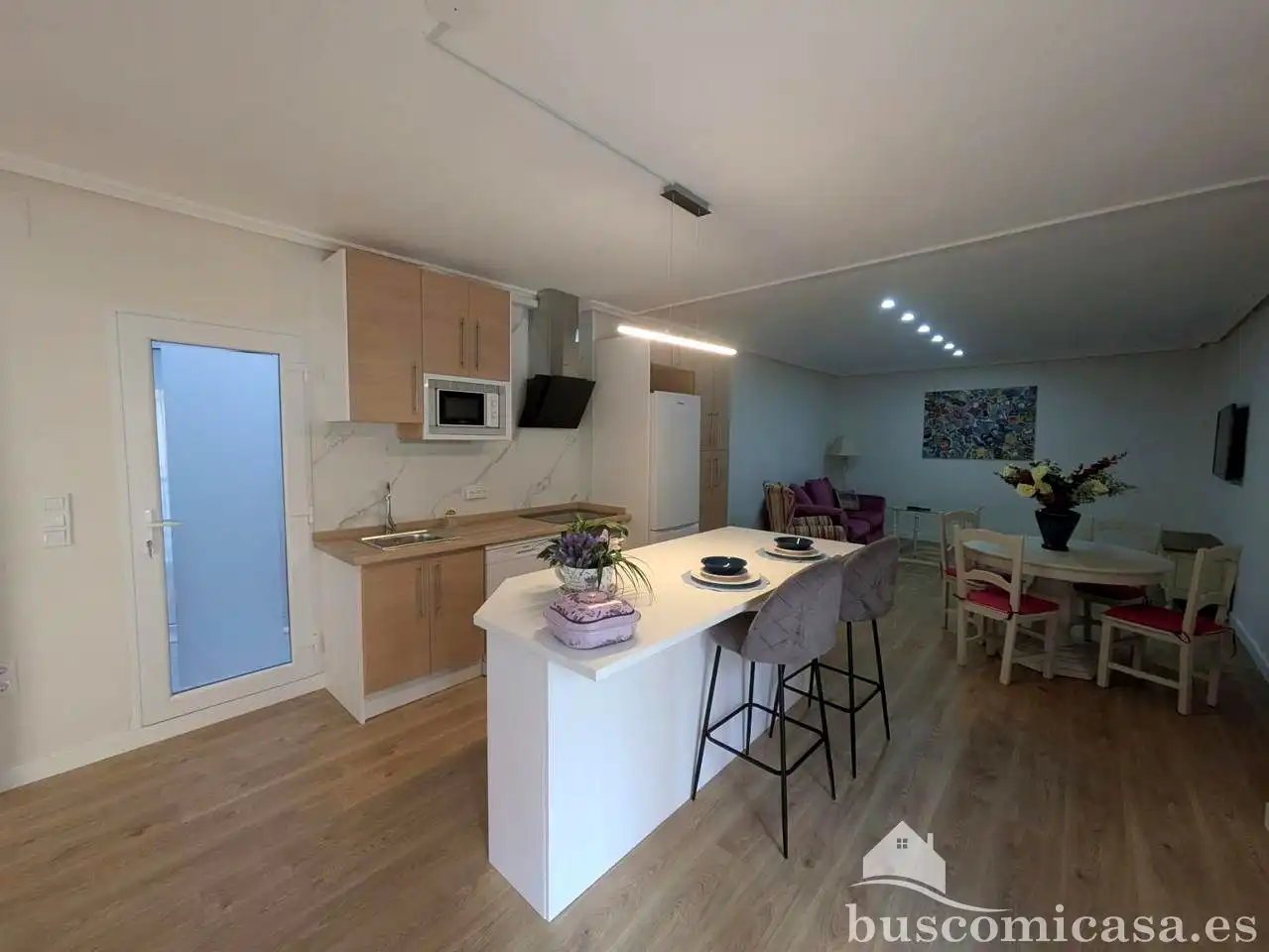Flat for rent in Calle Canalejas, Centro ciudad