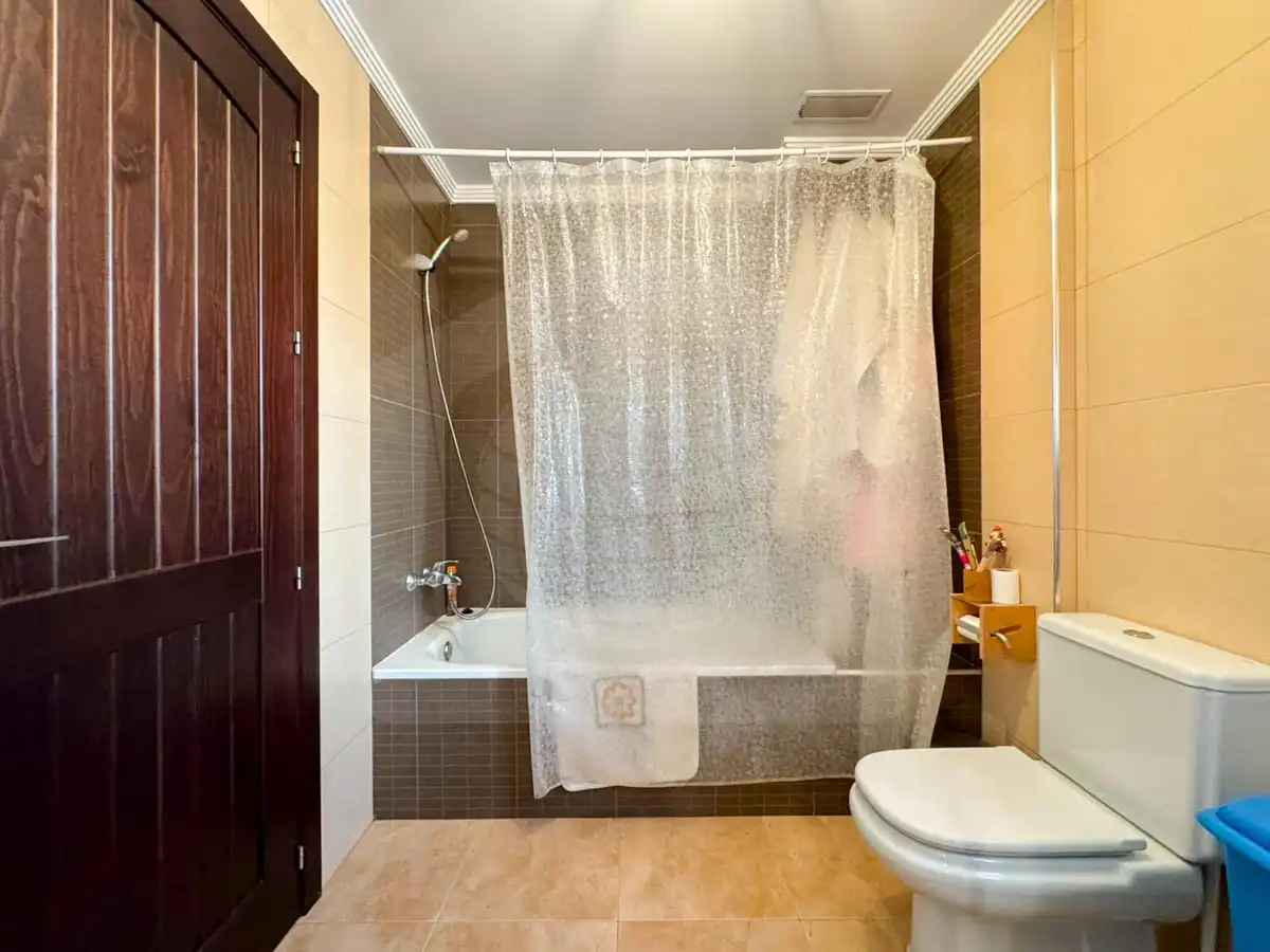 Baño de Casa o chalet en venta en Pizarra con Terraza y Balcón