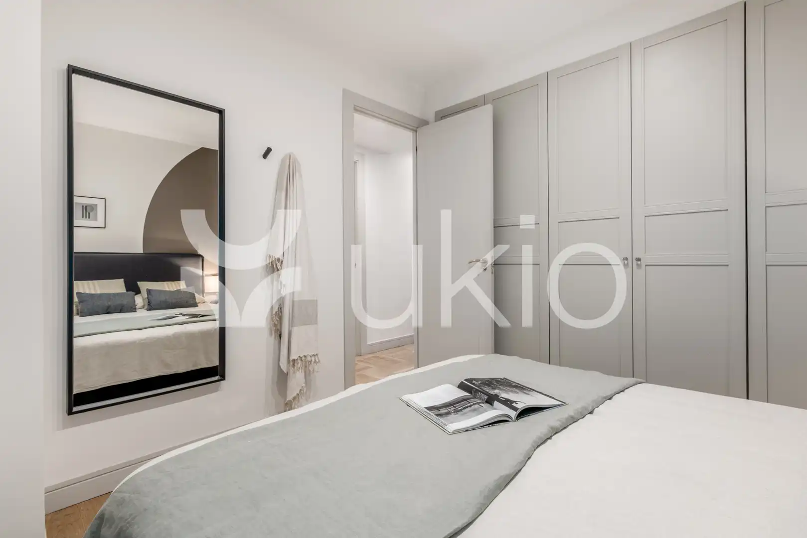 Bedroom of Apartments for rent in Madrid  with Air Conditioner, Heating and Terrace
