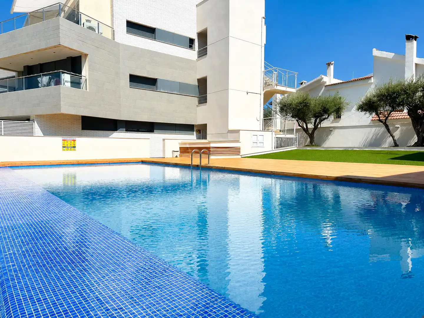 Swimming pool of Apartments for sale in Les Salines