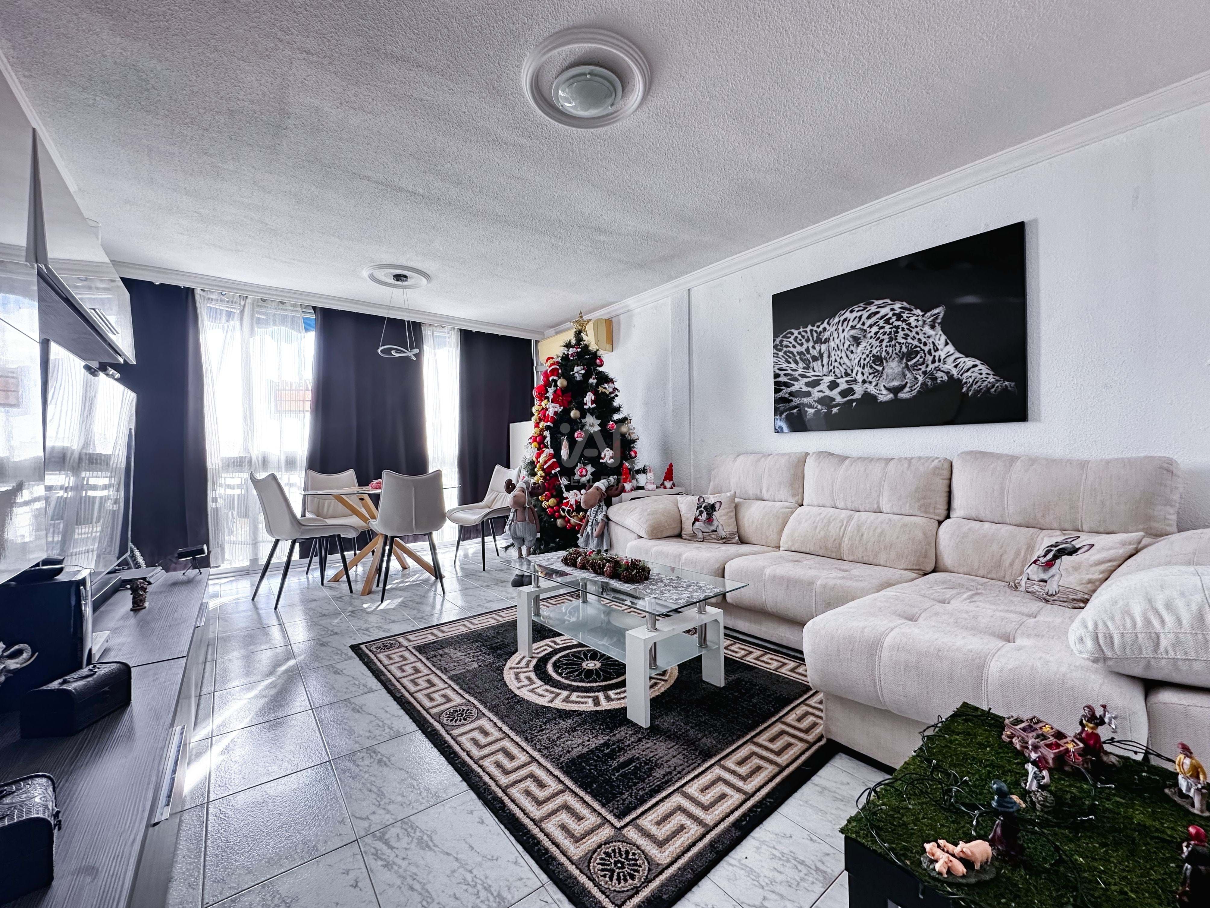 Sala d'estar de Pis en venda en Benidorm amb Aire condicionat i Calefacció