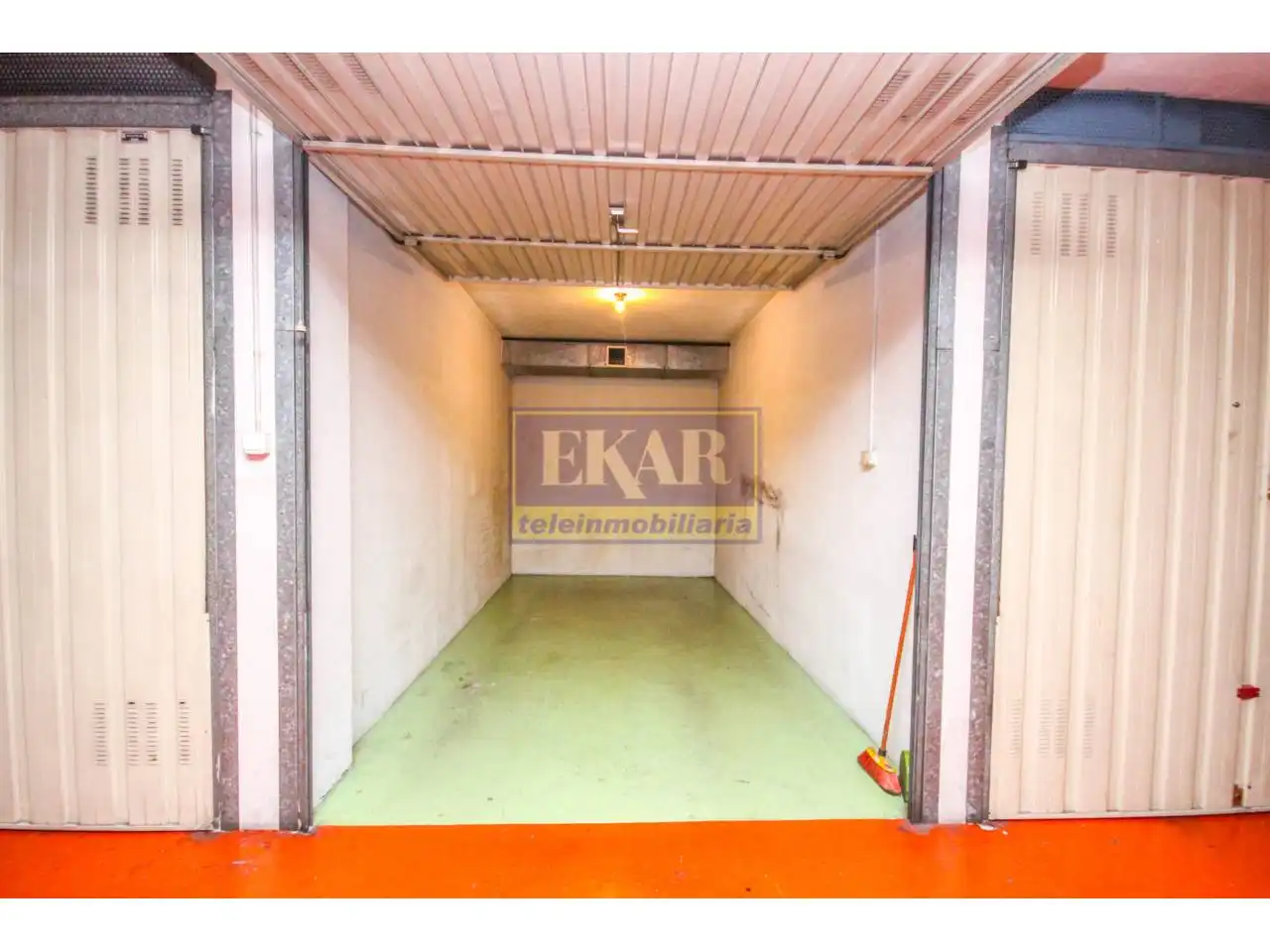 Parkplatz zum Verkauf in Calle Anzaran, imagen 4
